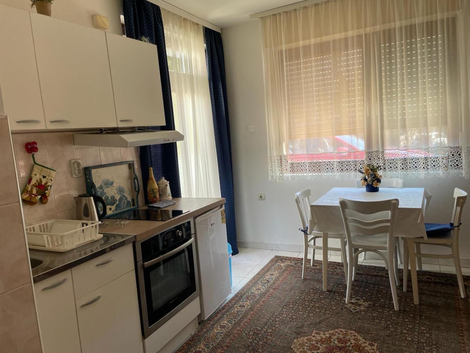 Nela Apartmani Ниш Екстер'єр фото