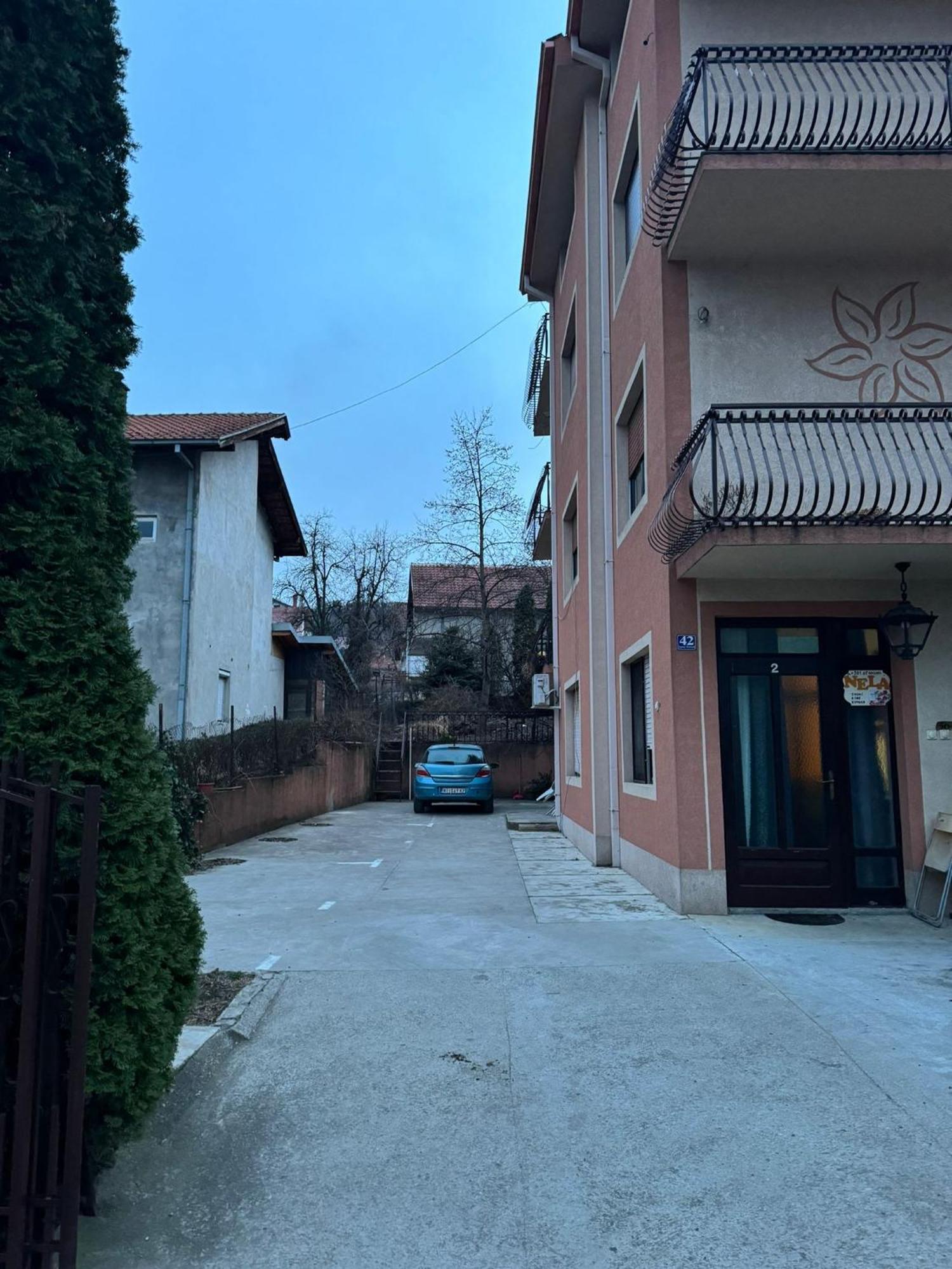 Nela Apartmani Ниш Екстер'єр фото