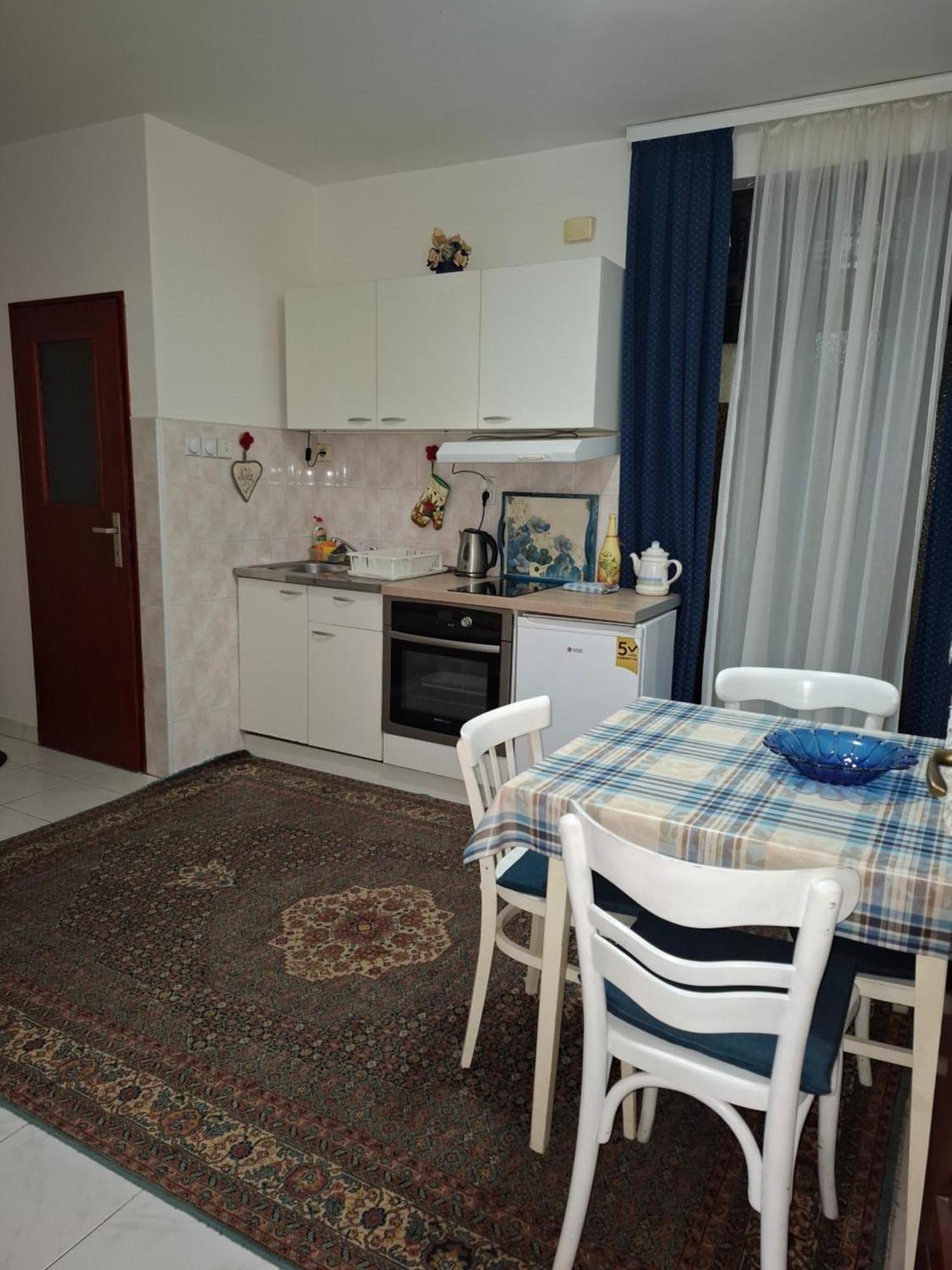 Nela Apartmani Ниш Екстер'єр фото